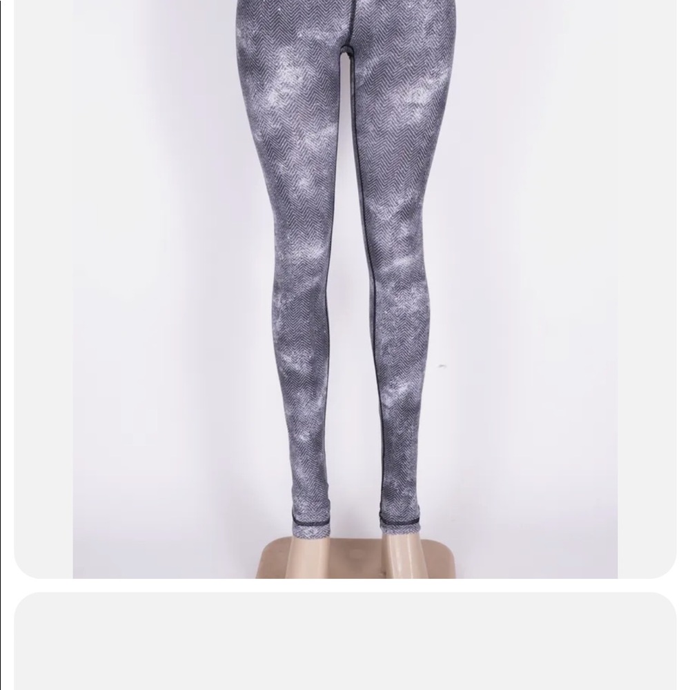 Lululemon gray tie dye legging 6